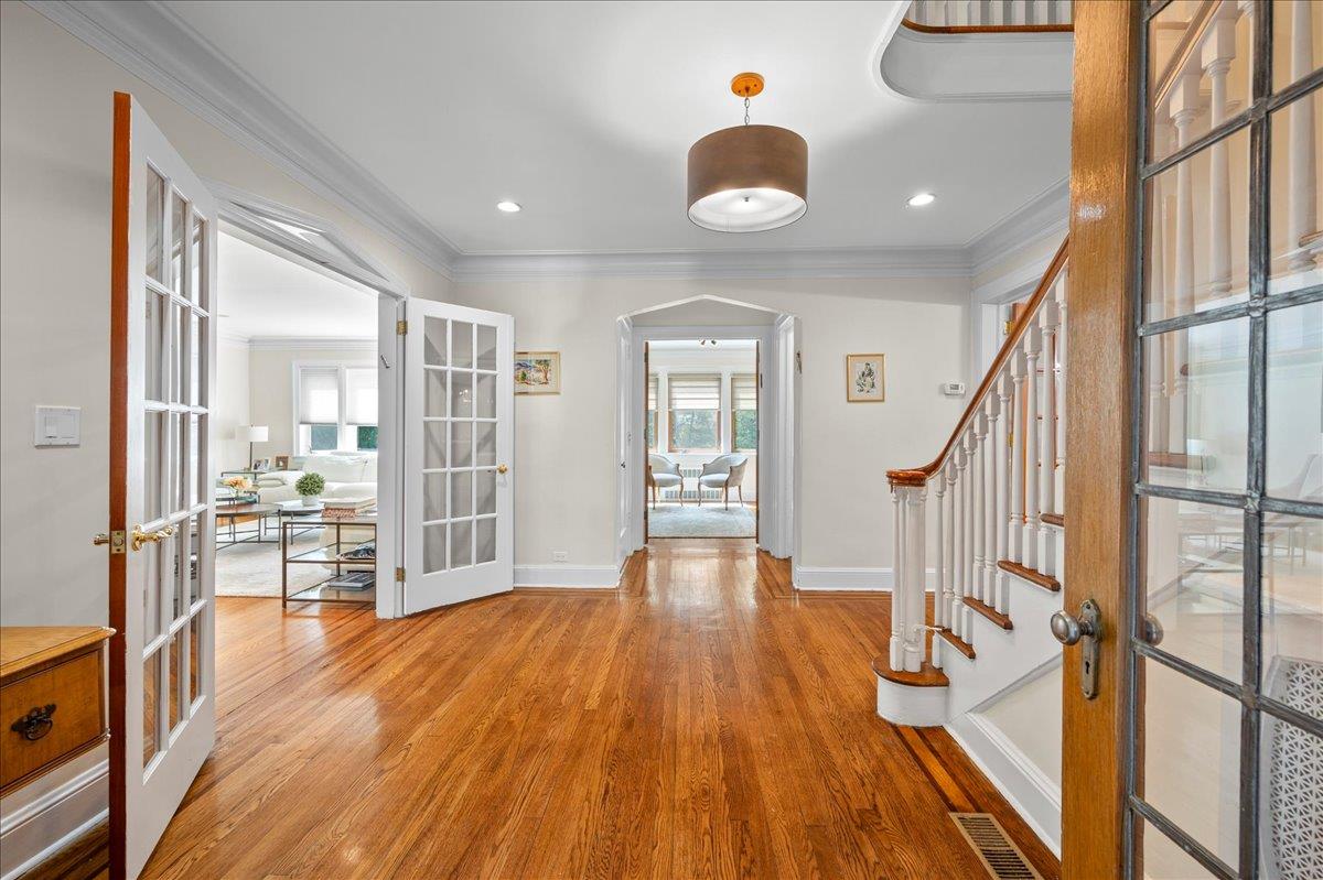 10 Byworth Road, New Rochelle, Florida image 3