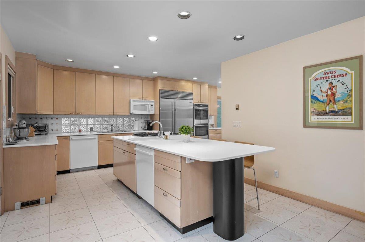 10 Byworth Road, New Rochelle, Florida image 6