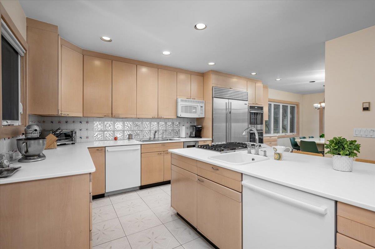 10 Byworth Road, New Rochelle, Florida image 7