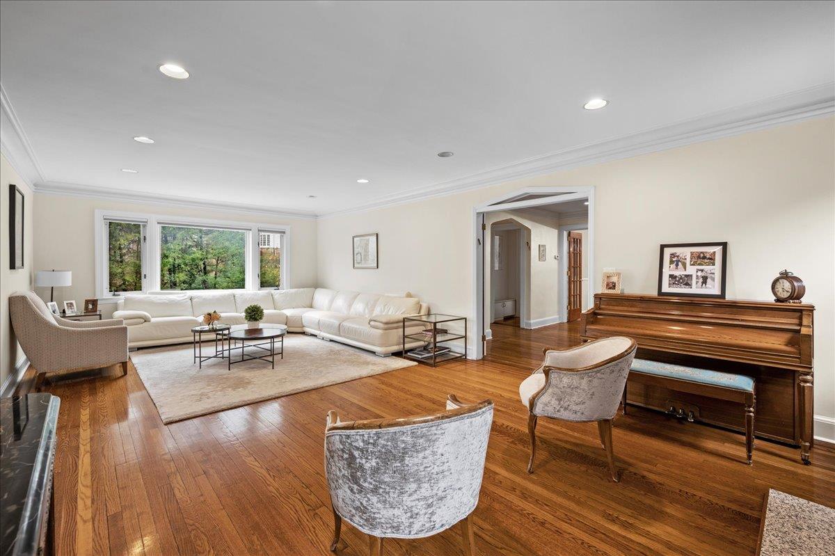 10 Byworth Road, New Rochelle, Florida image 12