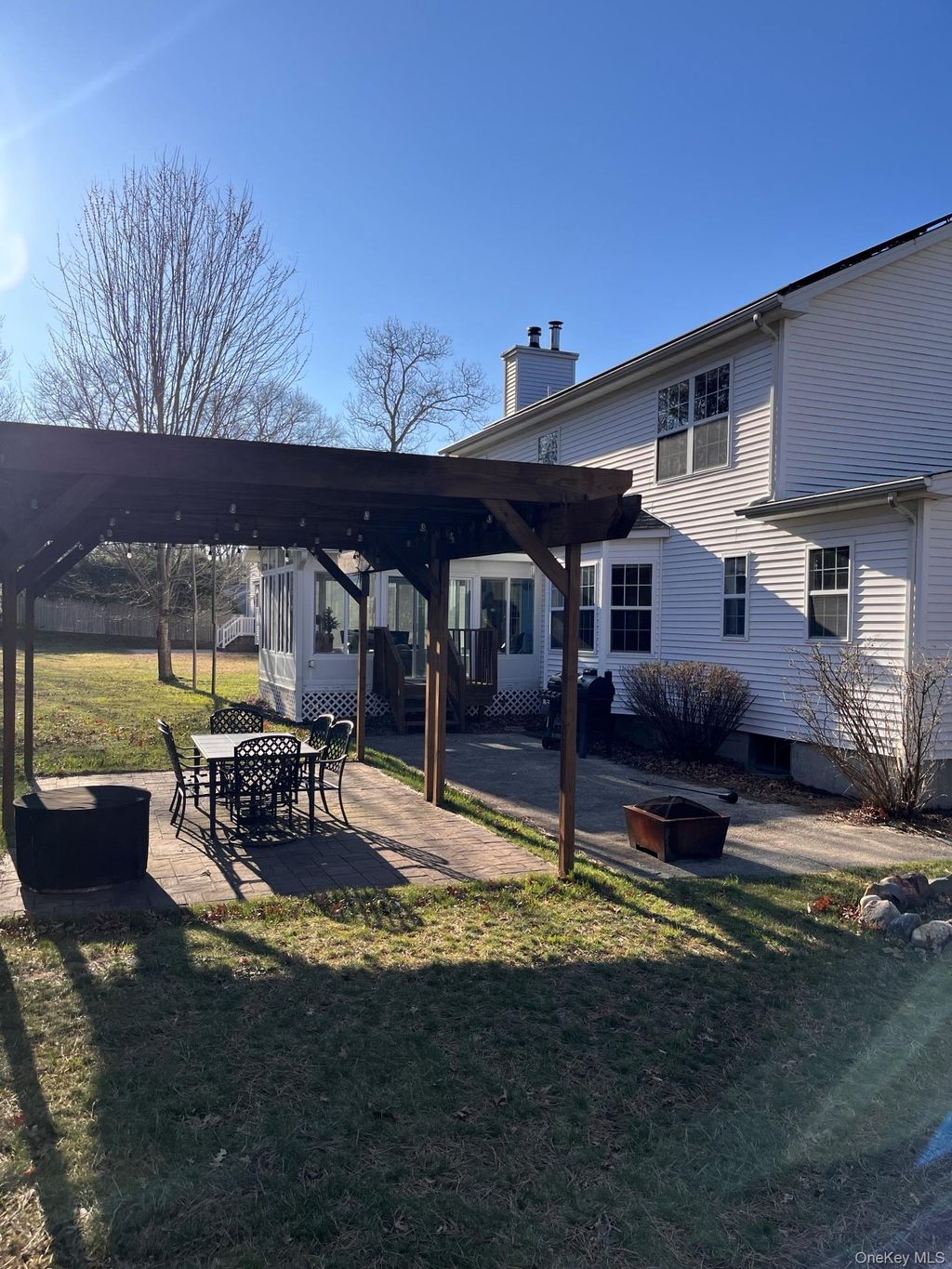 Photo of 136 Elizabeth Way, Ridge, NY 11961 (MLS # 985978)