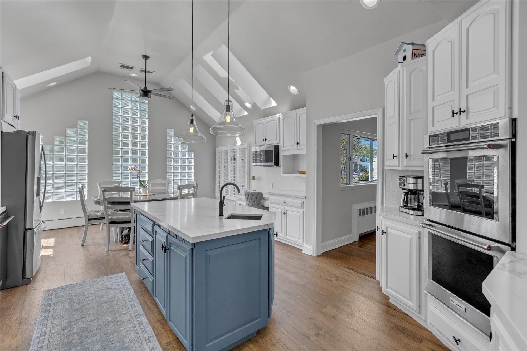 20 Village Road, Syosset, New York image 12