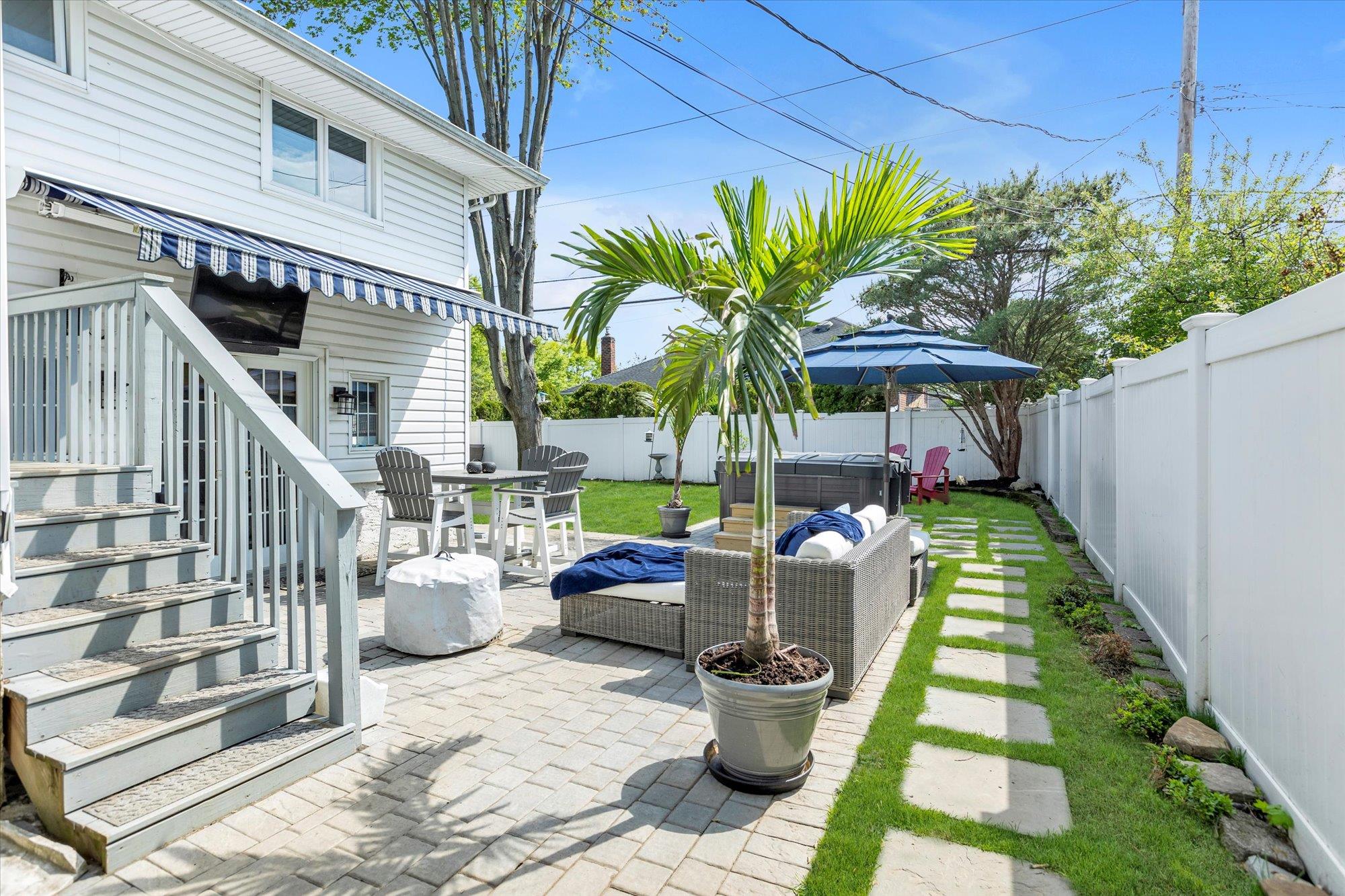 20 Village Road, Syosset, New York image 25