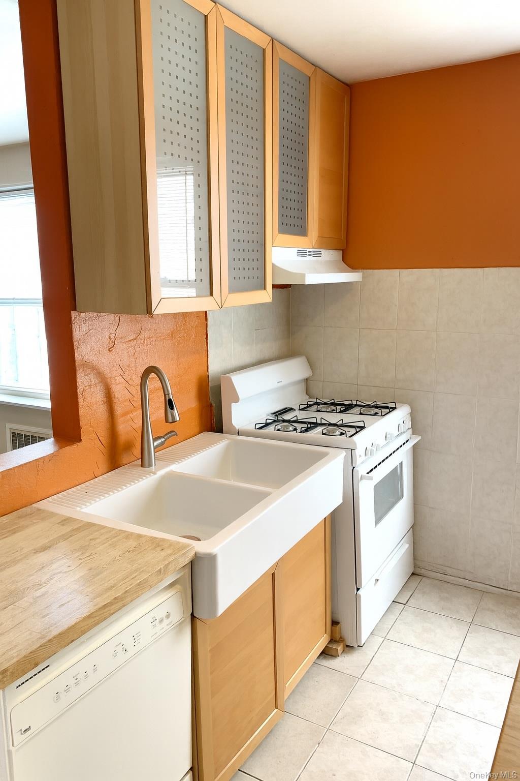 50 DAVENPORT AVENUE 2G