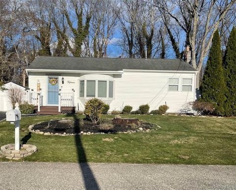 15 Lido Boulevard Lake Grove NY 11755