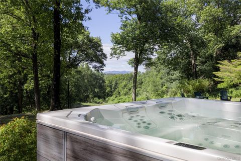 Tiny photo for 407 Boulevard, Kingston, NY 12401 (MLS # 911602)