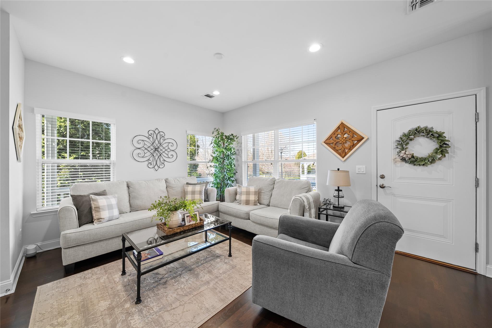 133 Rosebud Court, Patchogue, New York image 9