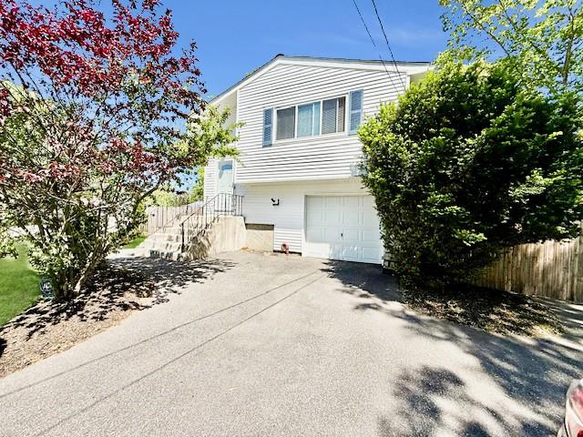 10 Brushwood Drive, Shirley, New York image 3