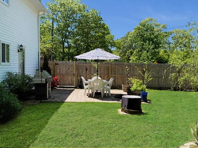 10 Brushwood Drive, Shirley, New York image 22