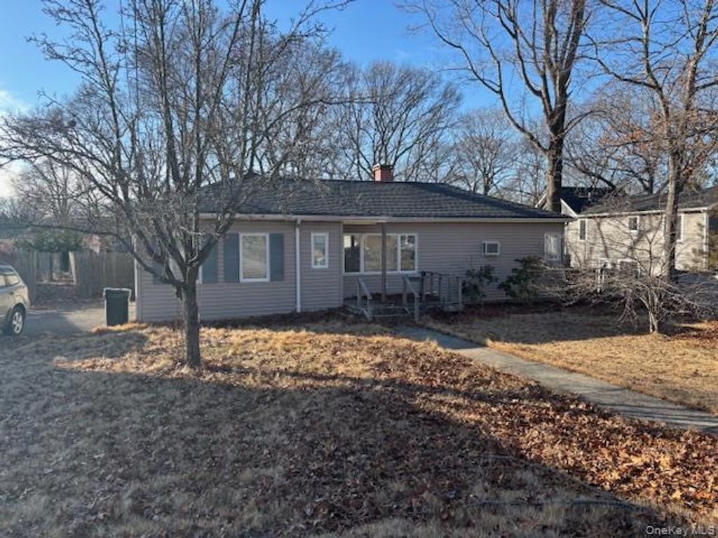 Photo of 94 Rosemary Lane, Centereach, NY 11720 (MLS # 951146)