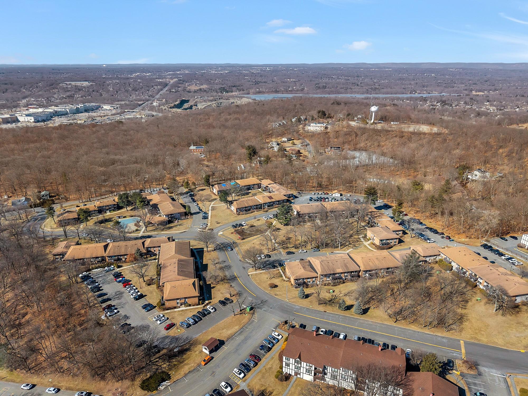 182 Sierra Vista Lane, Valley Cottage, New York image 25