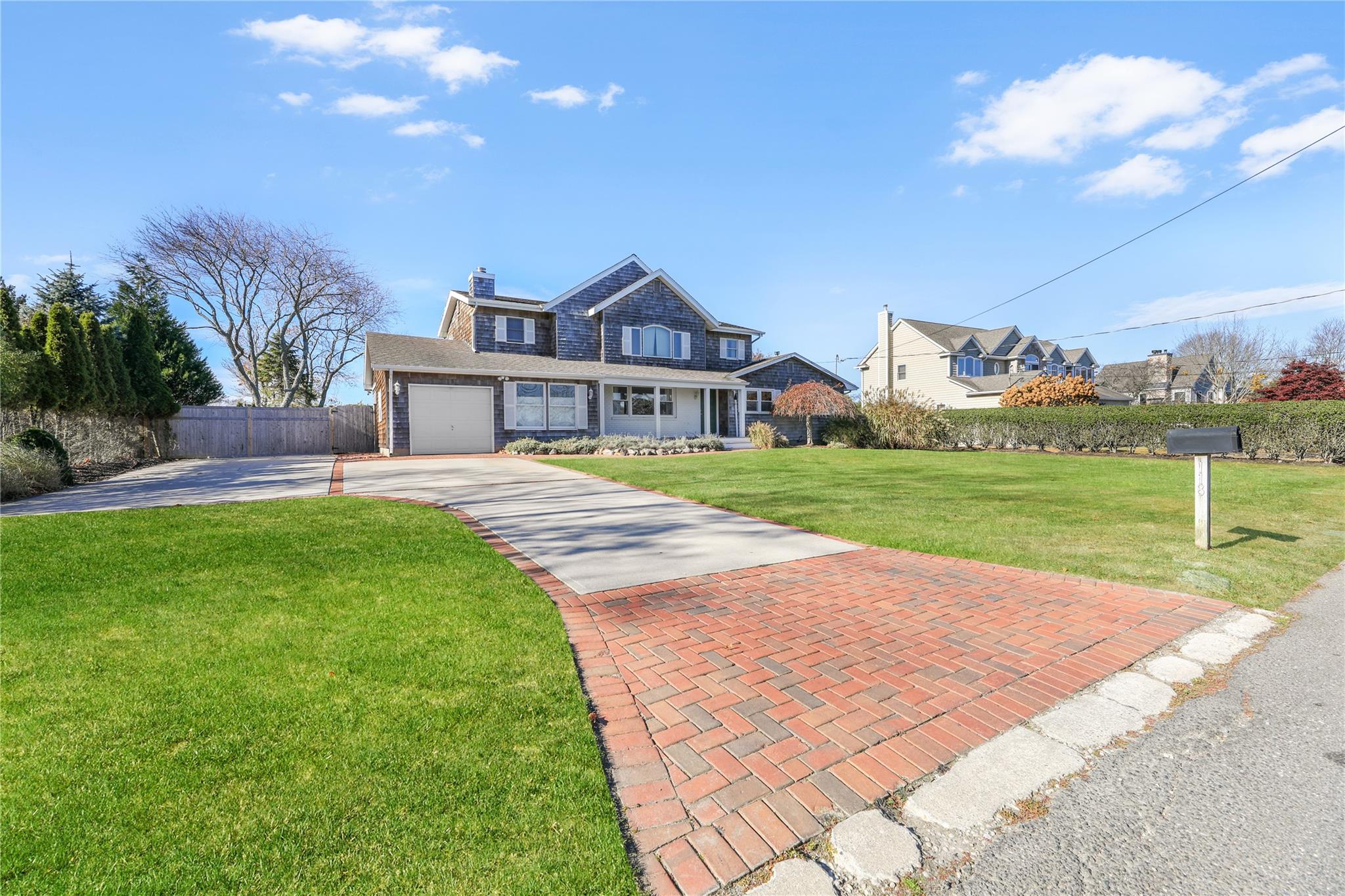 118 Paquatuck Avenue, East Moriches, New York image 7