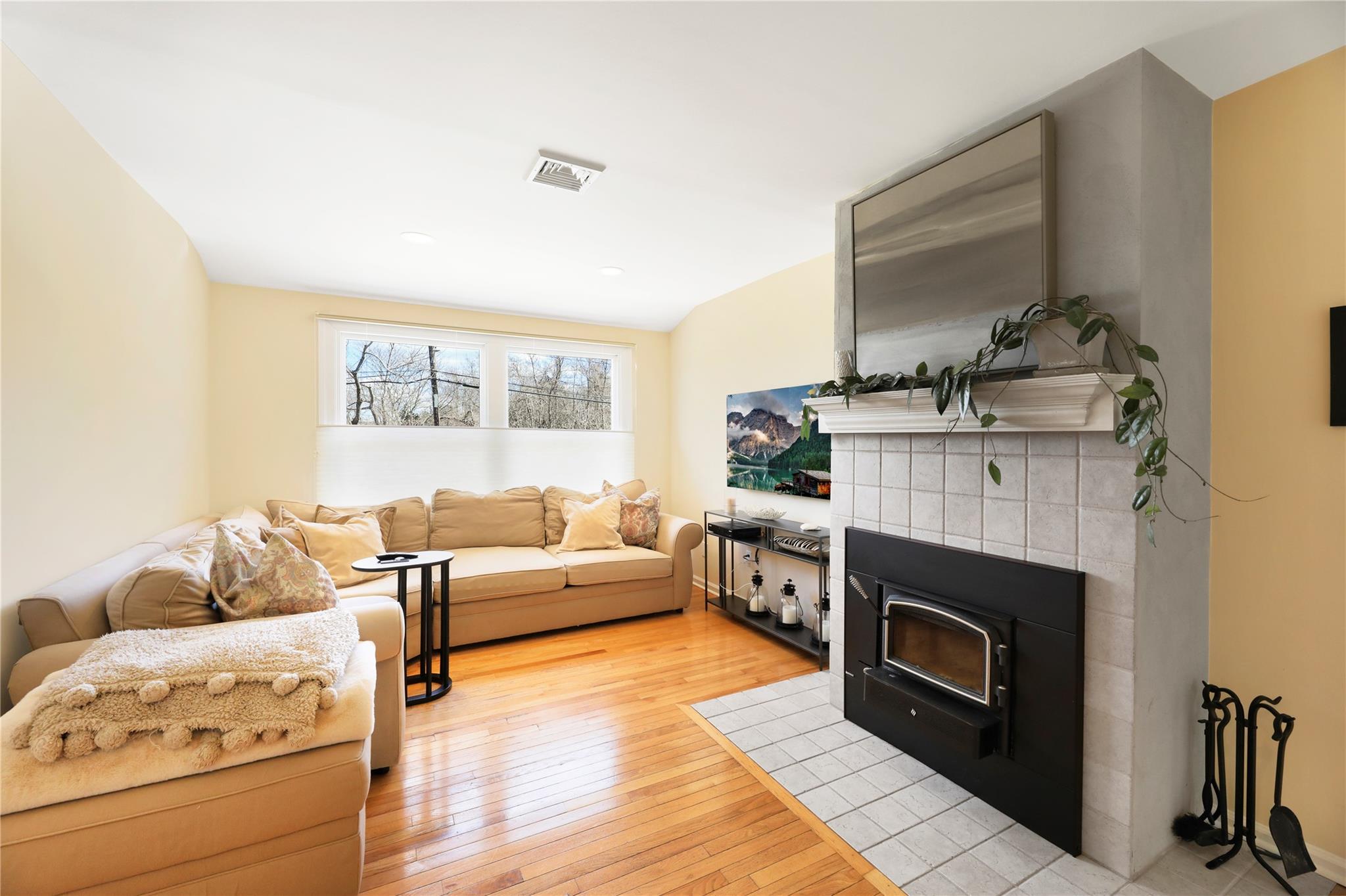118 Paquatuck Avenue, East Moriches, New York image 22