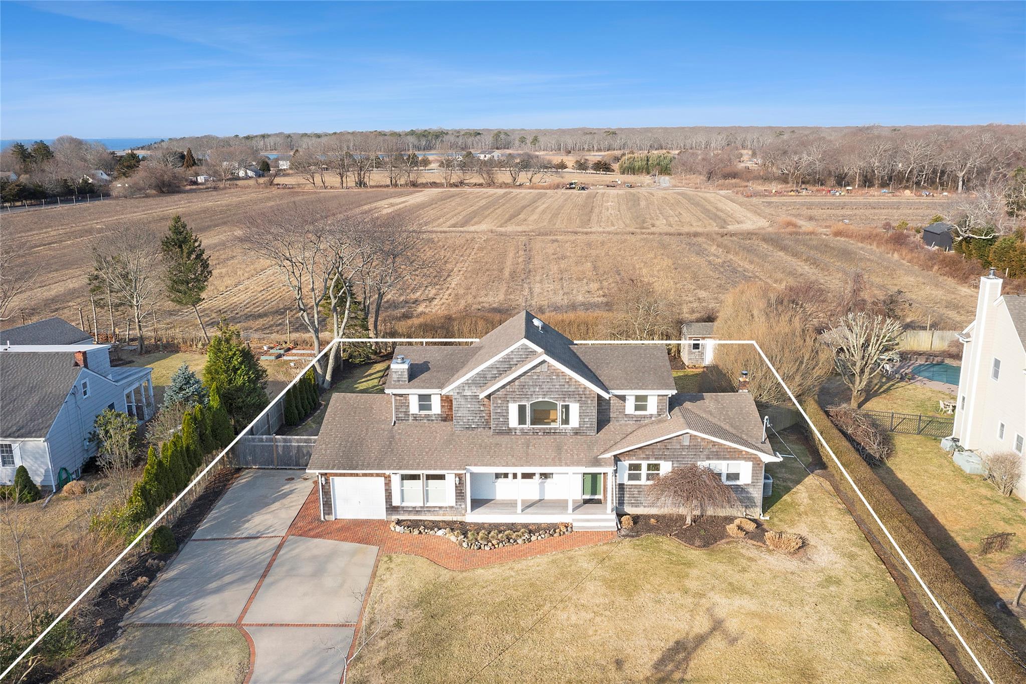118 Paquatuck Avenue, East Moriches, New York image 4