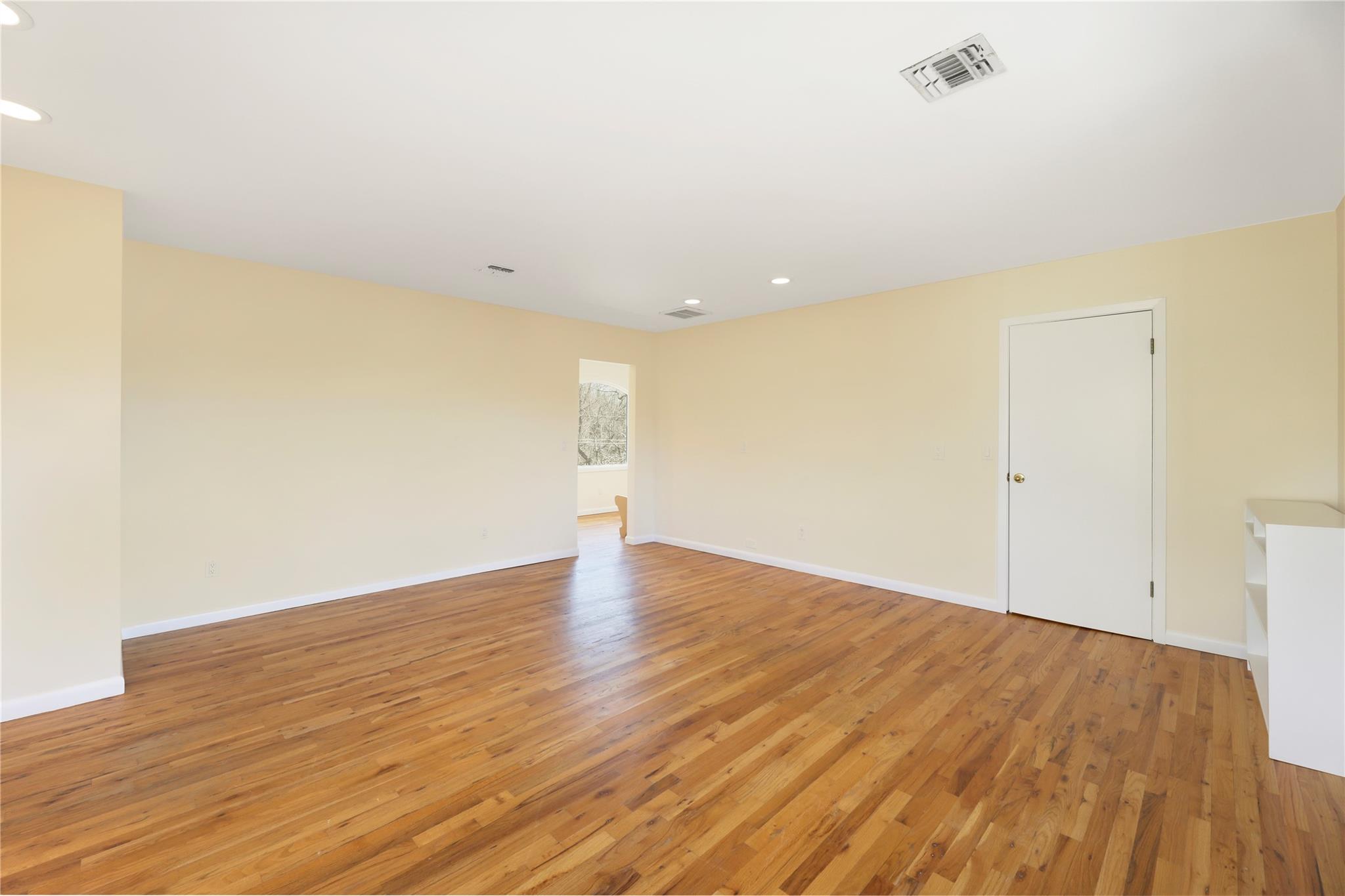 118 Paquatuck Avenue, East Moriches, New York image 32