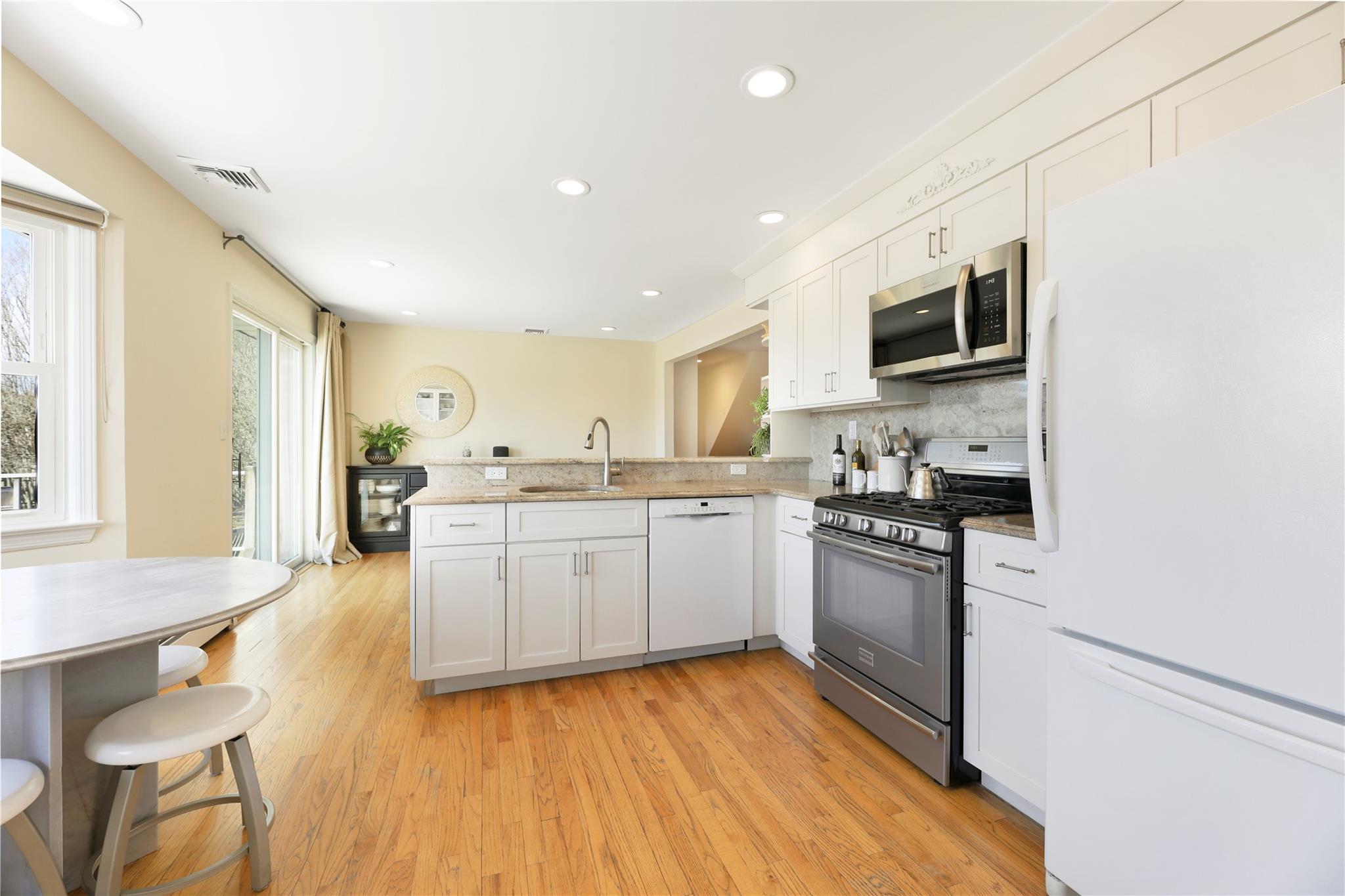 118 Paquatuck Avenue, East Moriches, New York image 16