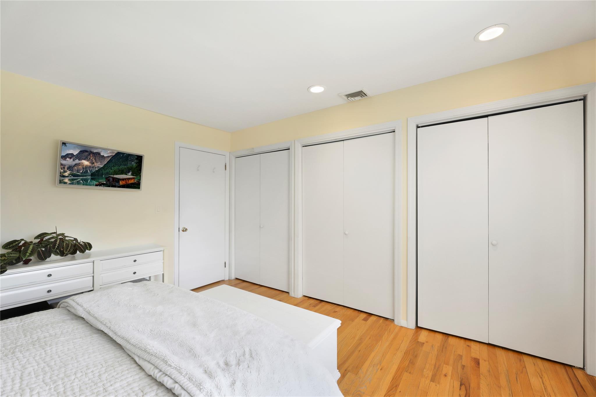 118 Paquatuck Avenue, East Moriches, New York image 25