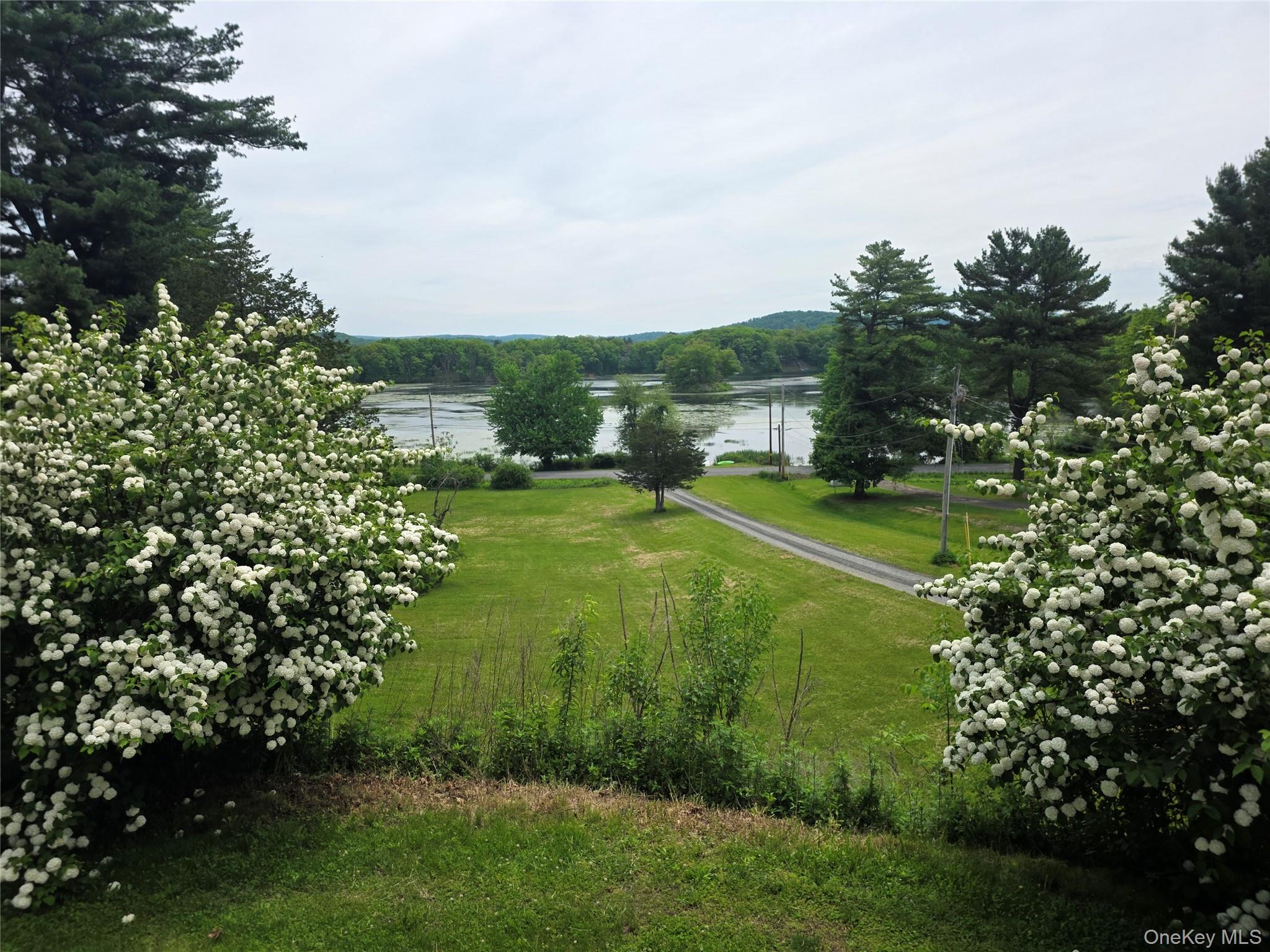 553 Lake Road