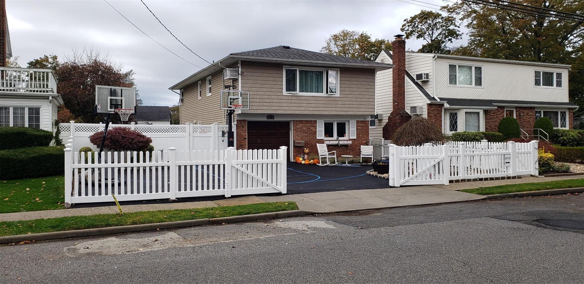 760 Silver Lake Place, Baldwin, New York image 1