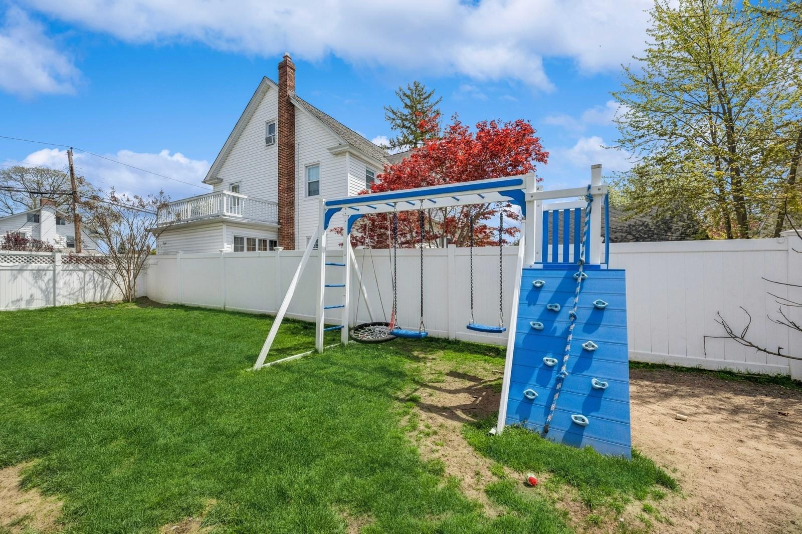 760 Silver Lake Place, Baldwin, New York image 40