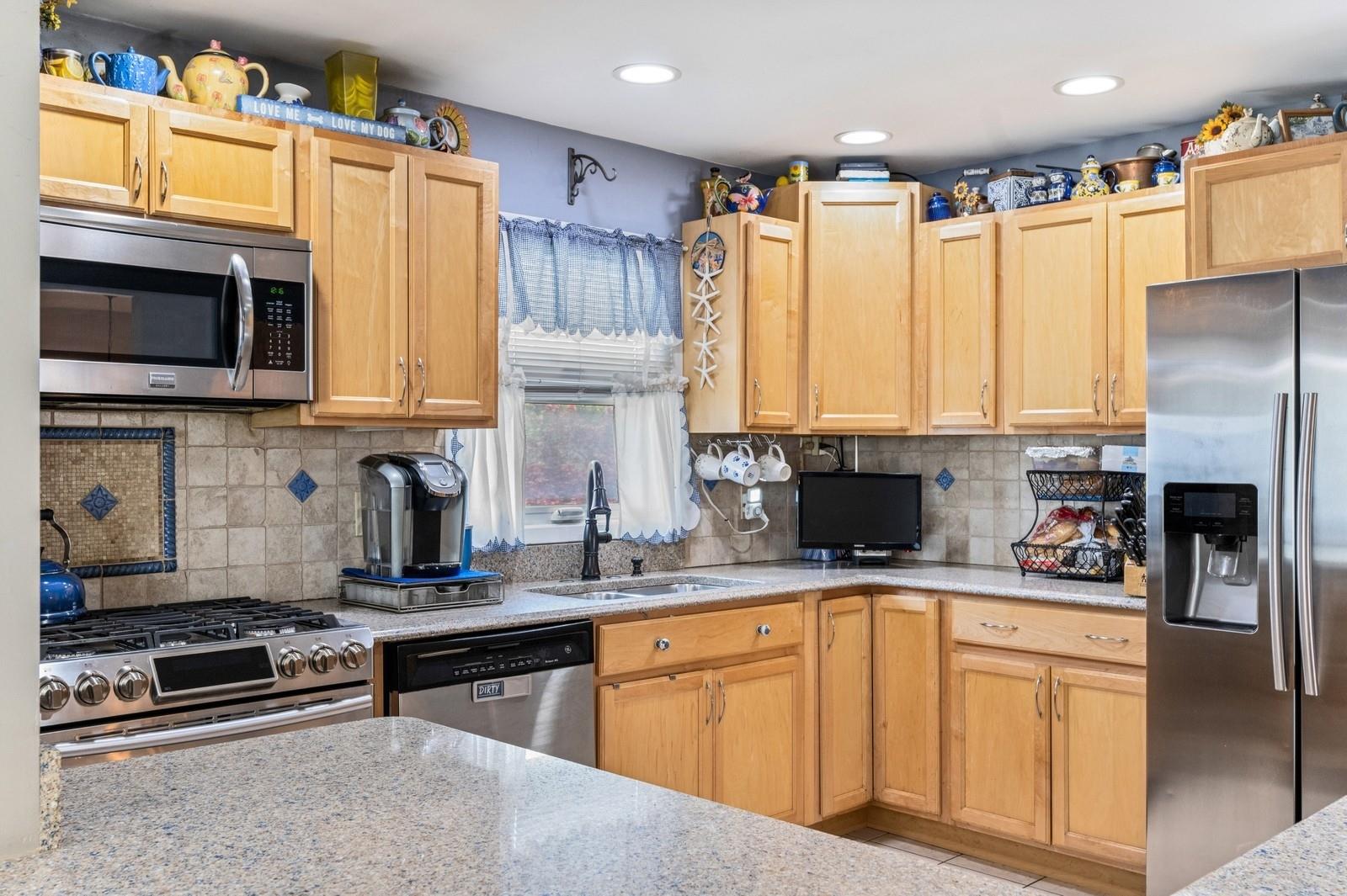 760 Silver Lake Place, Baldwin, New York image 15