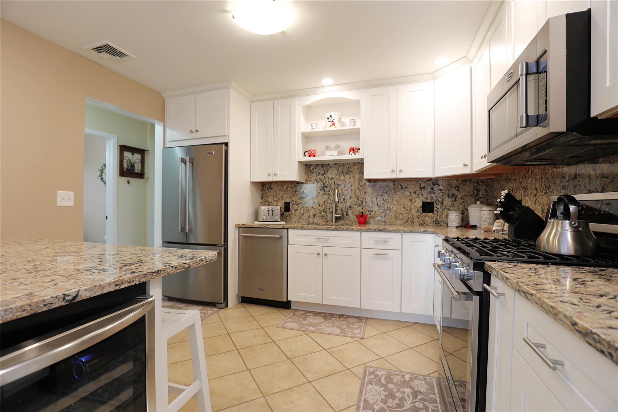 66 Twin Ponds Drive, Kingston, New York image 11