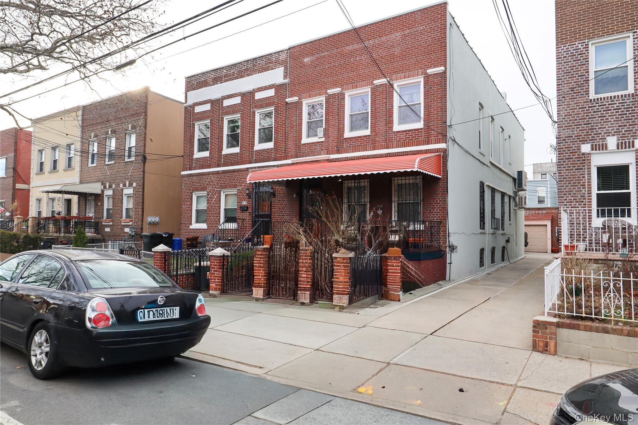2130 36th Street - Photo 2