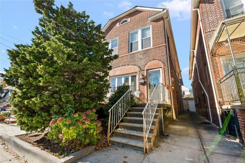 Photo of 2942 164th Street, Flushing, NY 11358 (MLS # 968086)