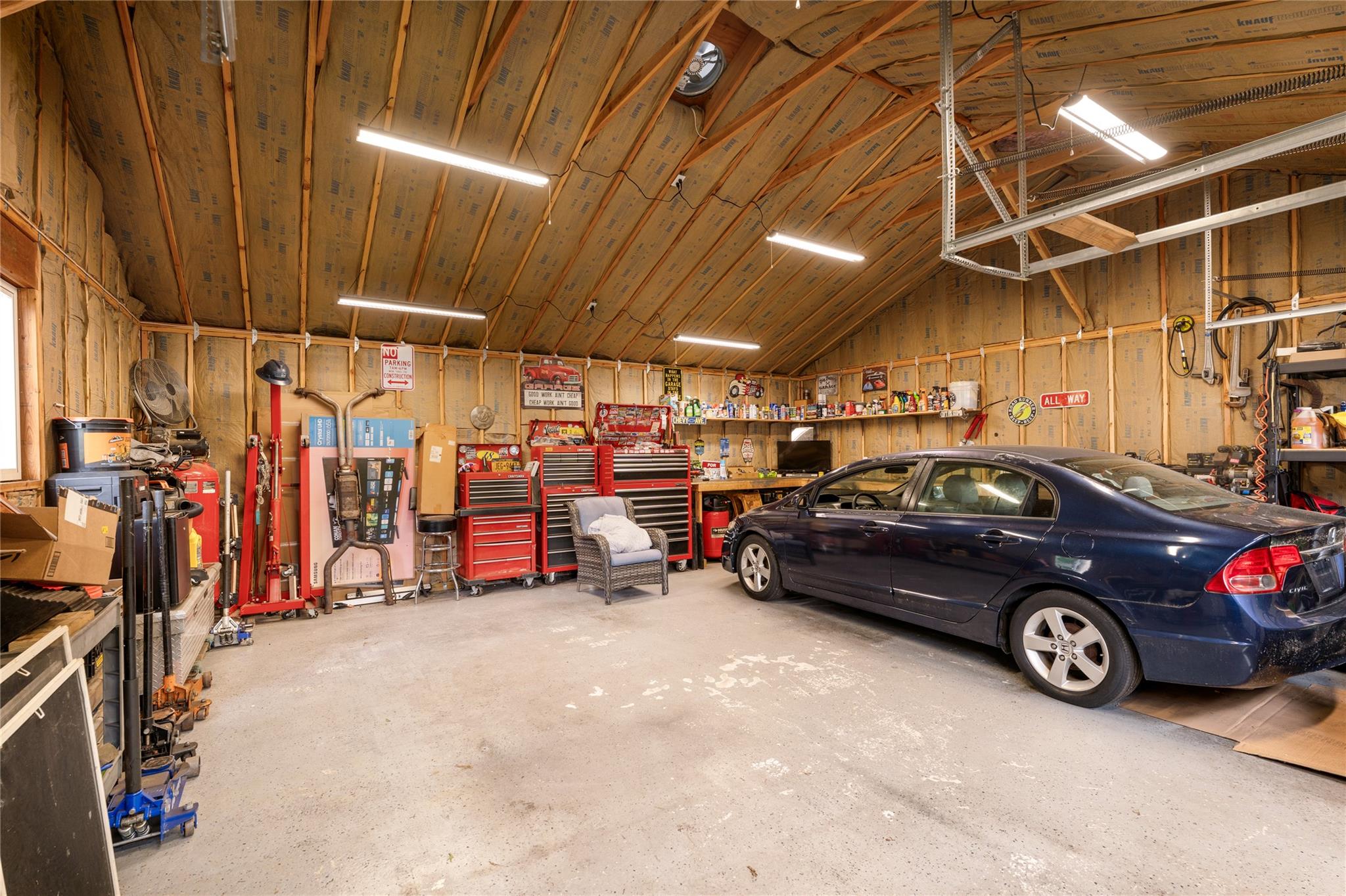 6 Debbie Street, Port Jefferson Station, New York image 42
