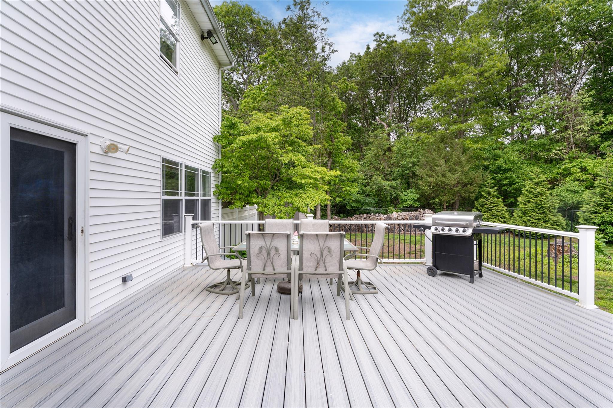 6 Debbie Street, Port Jefferson Station, New York image 39