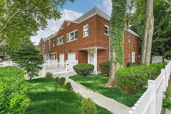 Property for Sale at Tibbett Avenue, Bronx, New York - Bedrooms: 3 
Bathrooms: 3 
Rooms: 8  - $1,095,000