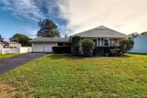 Photo of 7 Tinder Lane, Lake Grove, NY 11755 (MLS # 1046646)