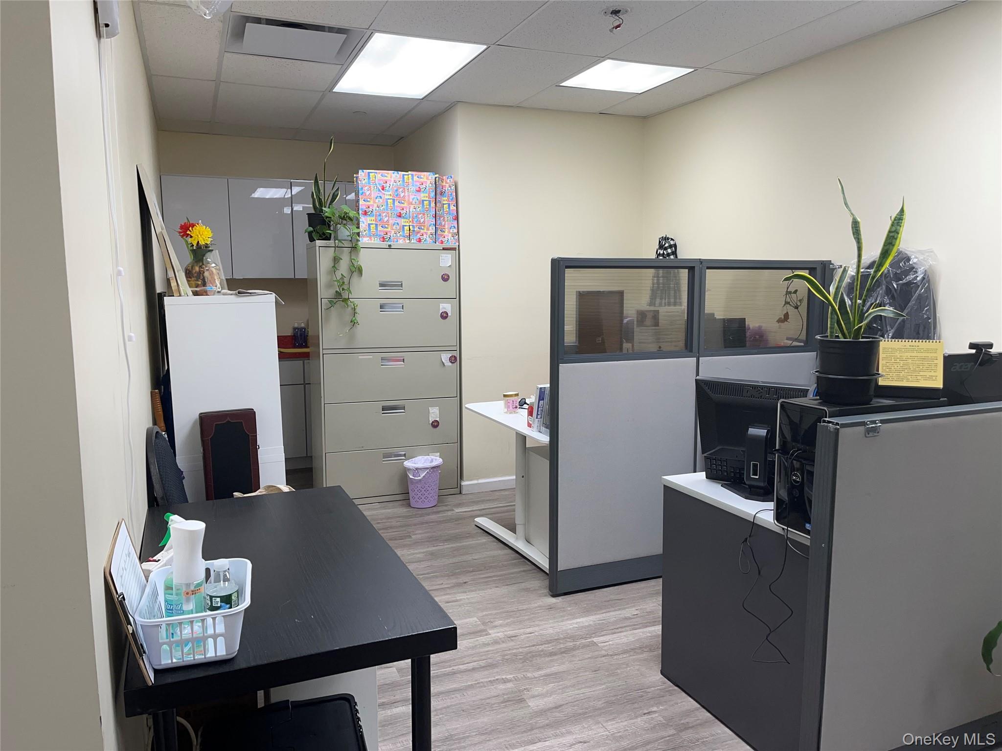 42-35 Main Street CF- 2H