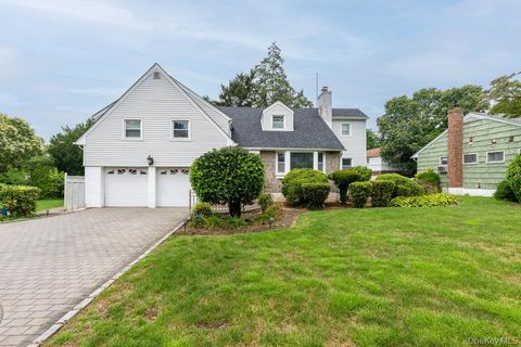 Photo of 396 Maryland Avenue, Freeport, NY 11520 (MLS # 898323)
