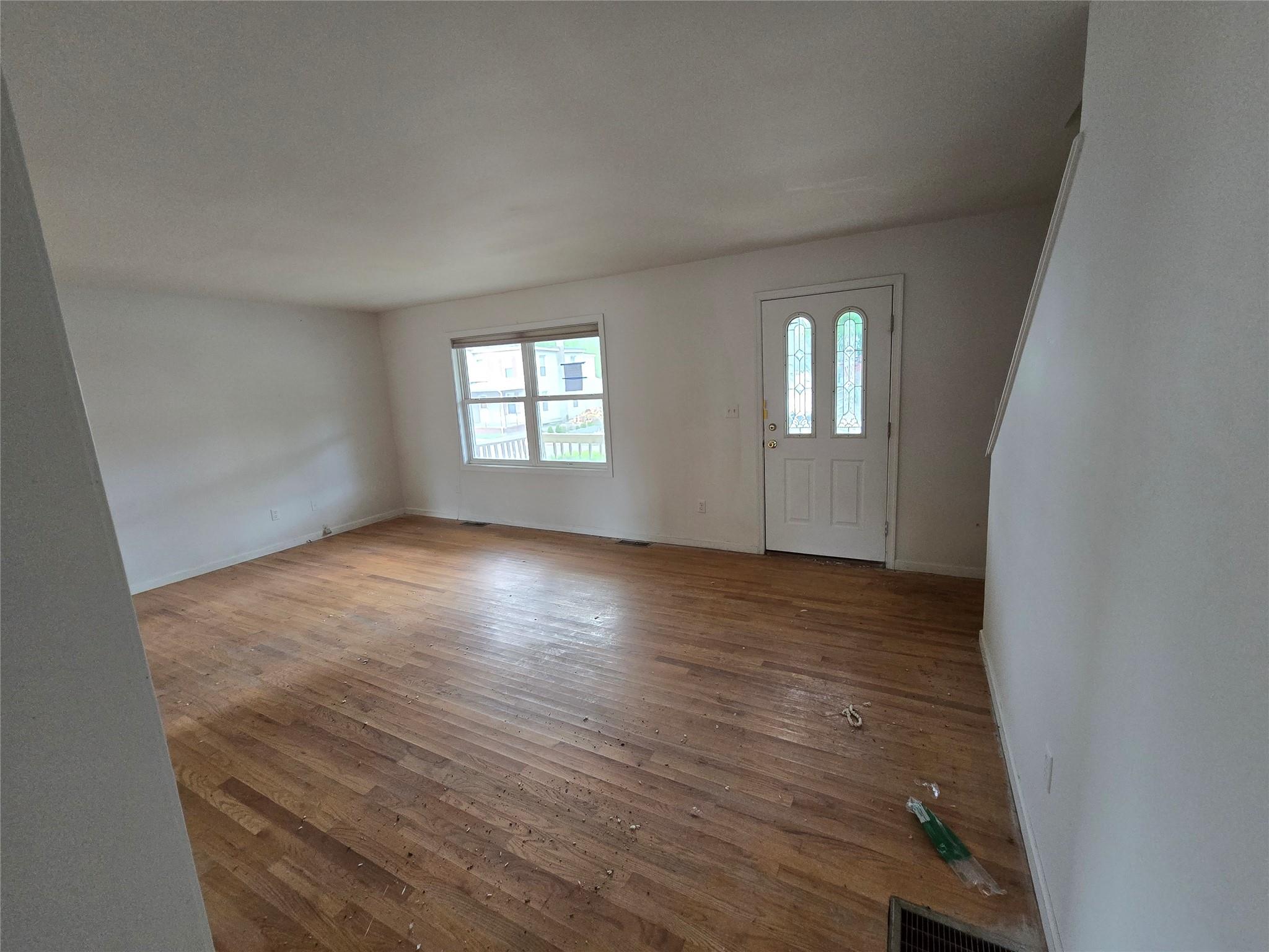 27 Thompson Street, Port Jervis, New York image 9
