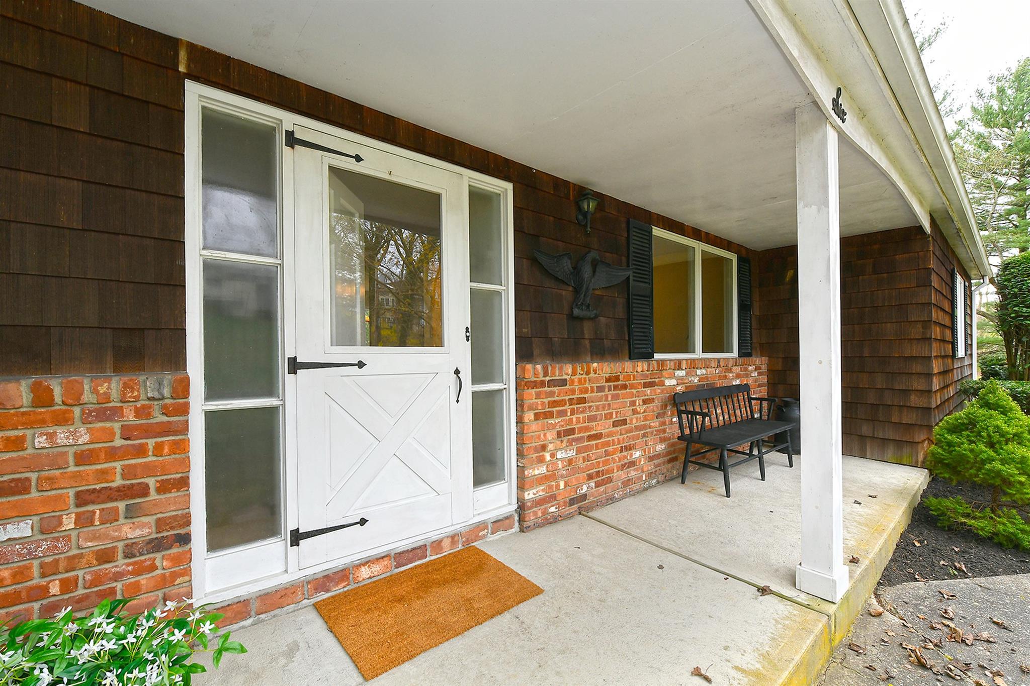 6 Highfield Drive, Dix Hills, Florida image 3
