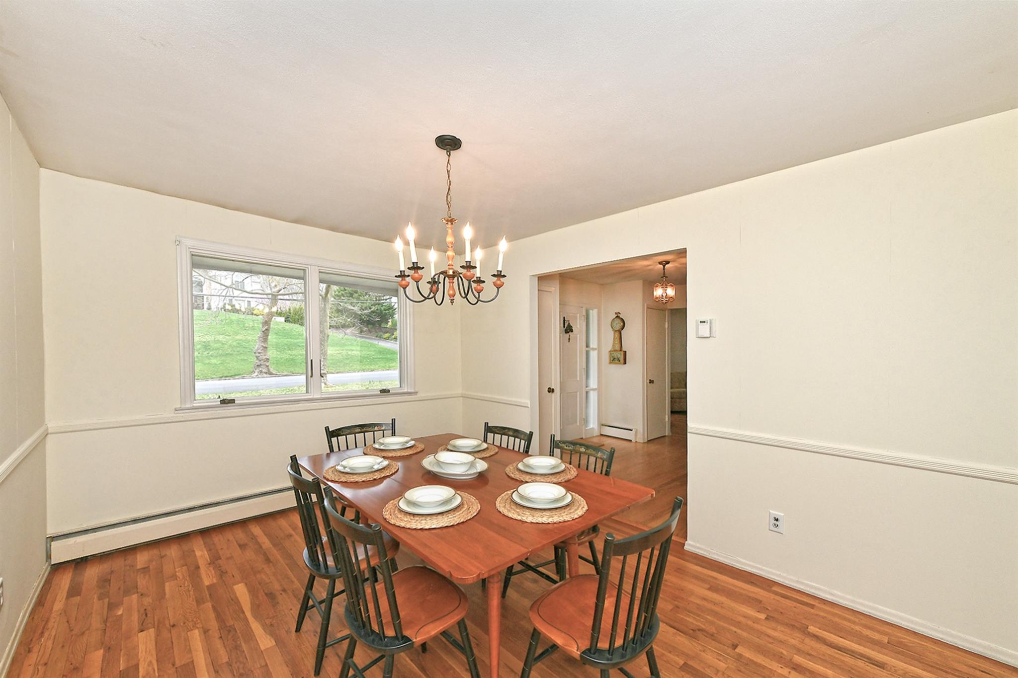 6 Highfield Drive, Dix Hills, Florida image 10