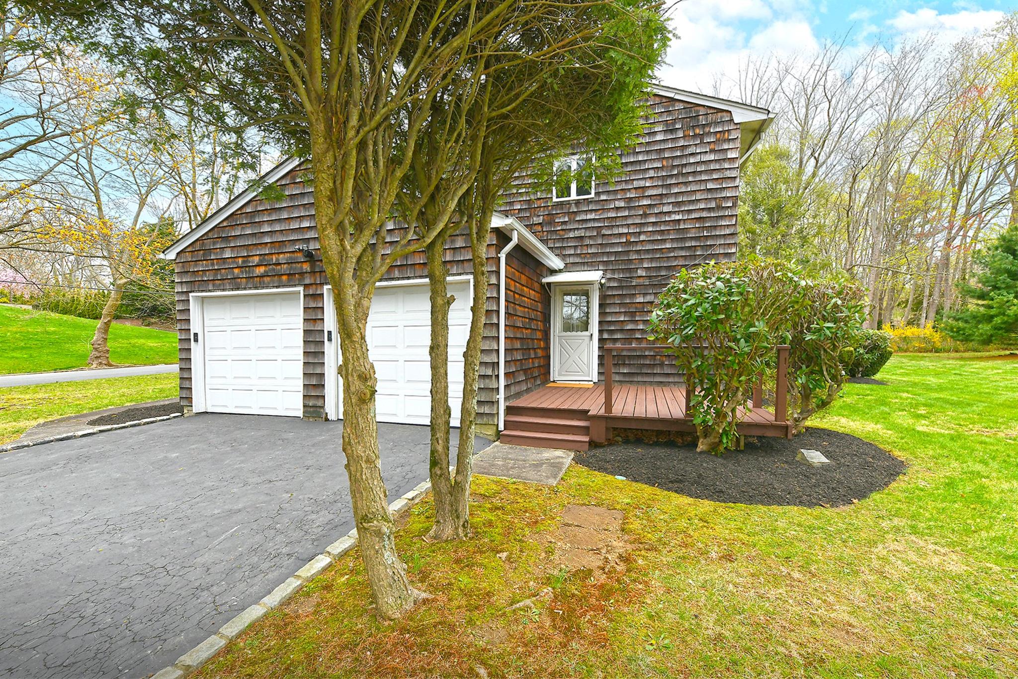 6 Highfield Drive, Dix Hills, Florida image 30