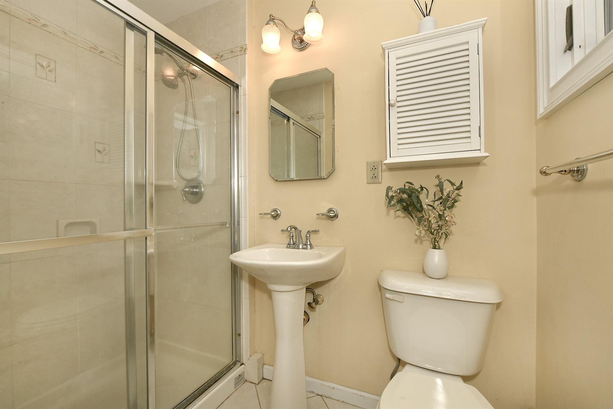 6 Highfield Drive, Dix Hills, Florida image 22