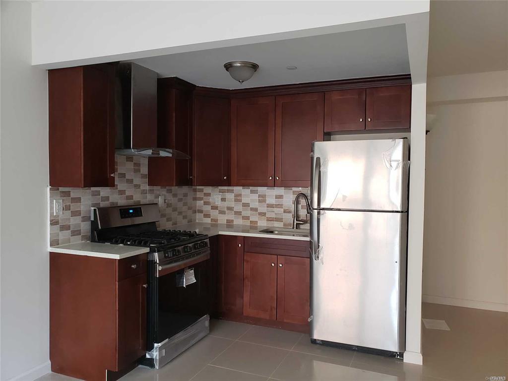 71-66 Parsons Boulevard 4K