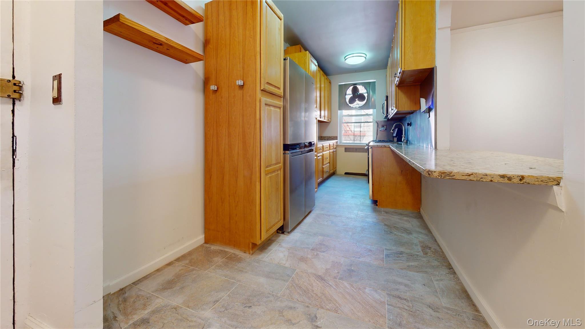 2160 Bronx Park E 6J