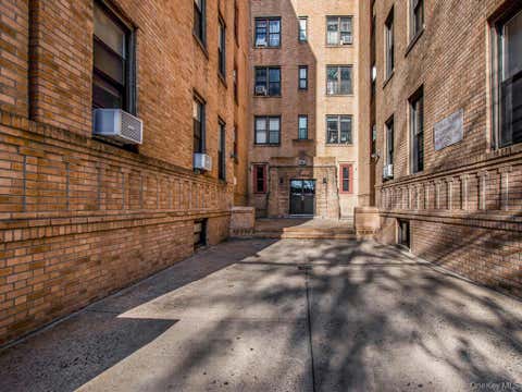Homes For Sale - 829 Adee Avenue #2L<br/> Bronx, NY 10467