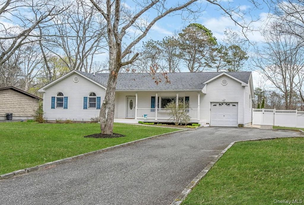 Photo of 367 Hewlett Avenue, East Patchogue, NY 11772 (MLS # 986085)