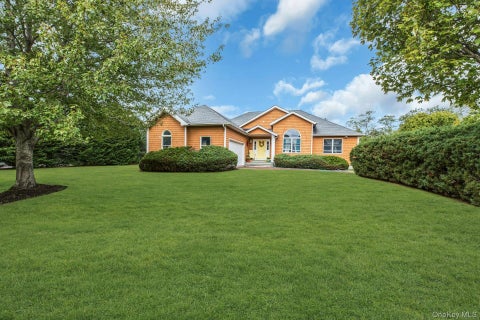 Homes For Sale - 280 Marina Lane<br/> Suffolk County, East Marion, NY 11939