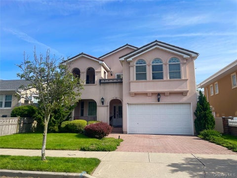 Homes For Rent - 15 W Penn Street<br/> Nassau County, Long Beach, NY 11561