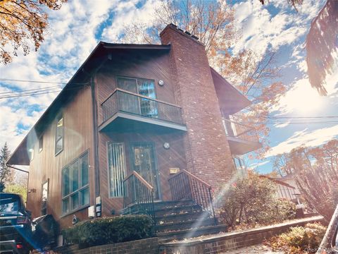 4 Avenue B Port Washington NY 11050