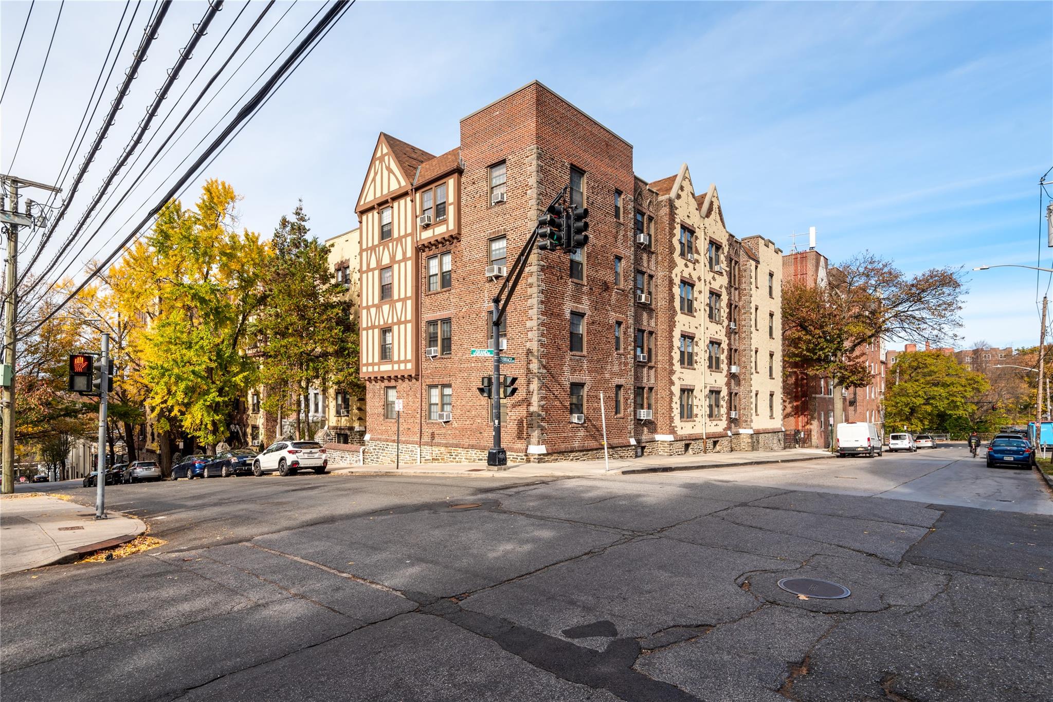 61 West Grand Street #2G, Mount Vernon, New York image 2