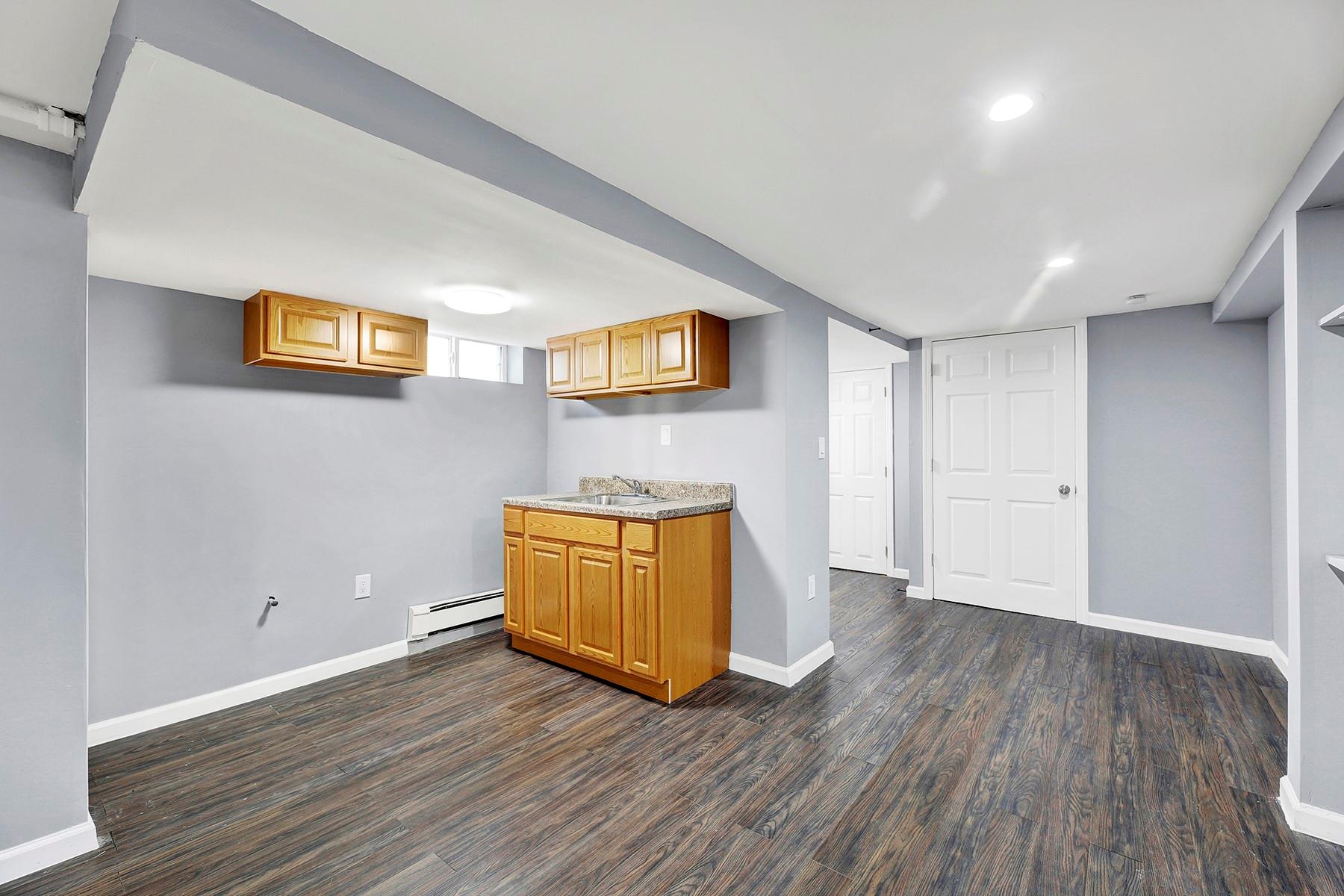 21611 121st Avenue, Cambria Heights, New York image 19