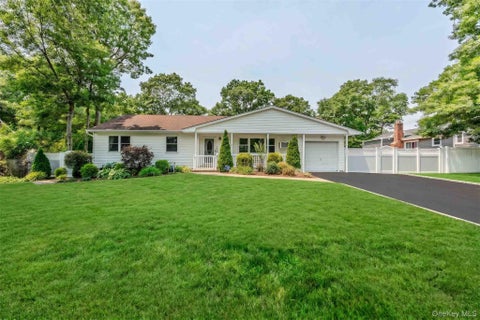 Photo of 118 Fairmont Avenue, Medford, NY 11763 (MLS # 1025792)