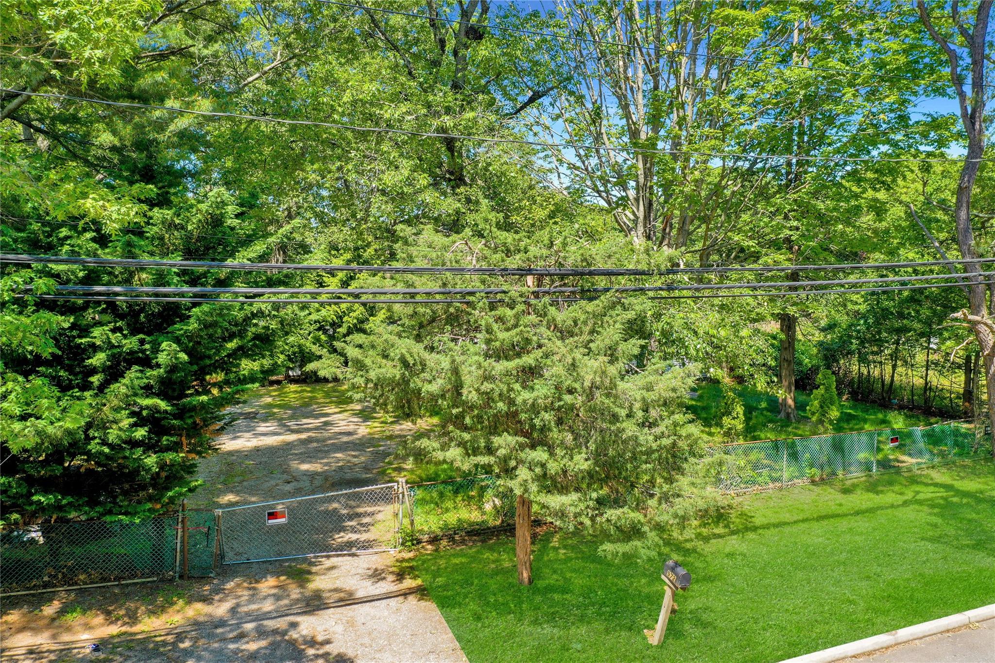 972 Old Medford Avenue, Farmingville, New York image 5